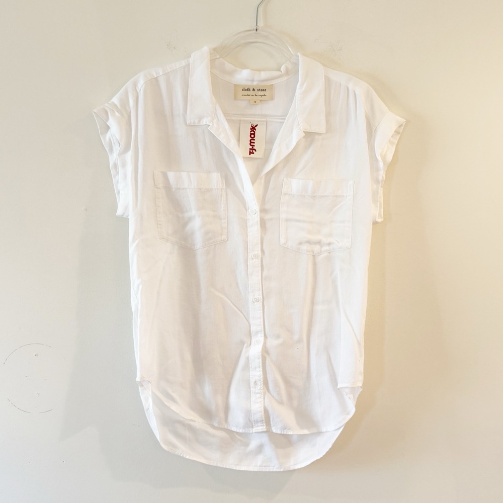 NWT Cloth & Stone Split Back Button Down Top NWT - image 3
